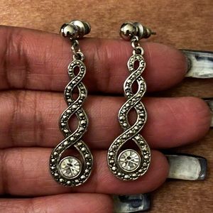 Beautiful silver tone dangle earrings